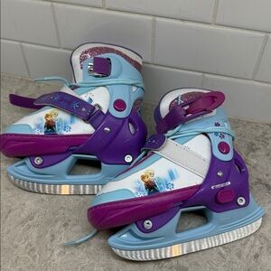 Disney Frozen Adjustable Ice Skates fits sizes Y8, Y9, Y10, Y11. Like New!